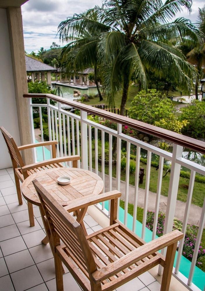Palau Royal Resort Koror Ngoại thất bức ảnh