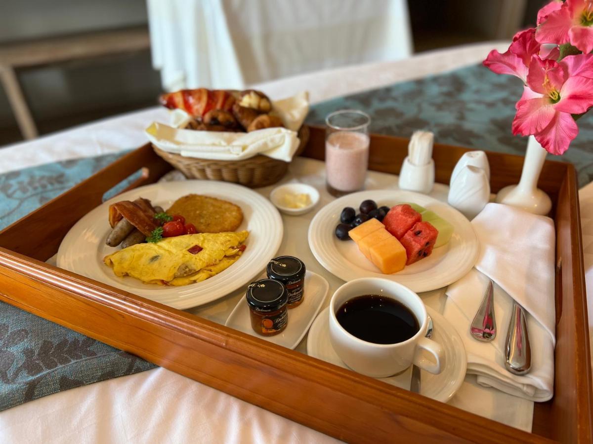 Palau Royal Resort Koror Ngoại thất bức ảnh