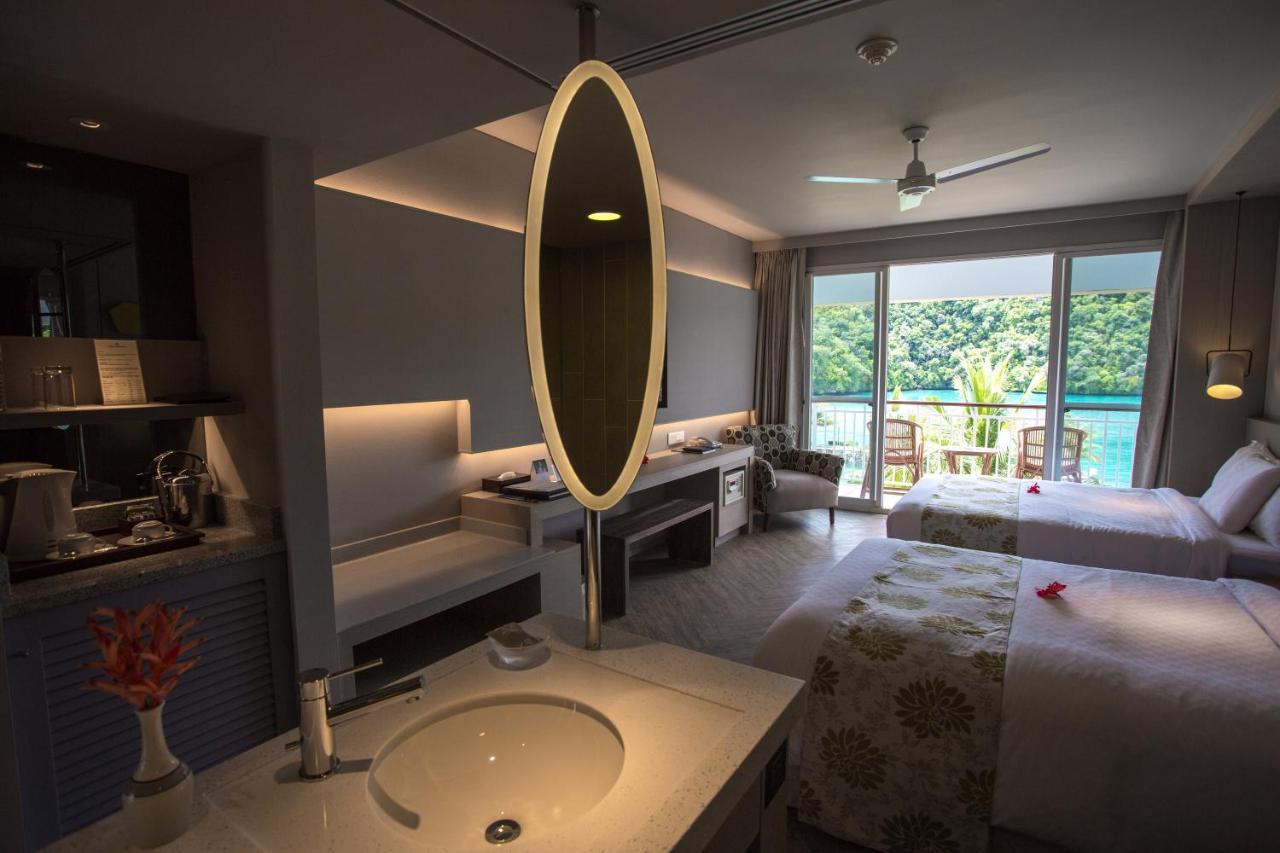 Palau Royal Resort Koror Ngoại thất bức ảnh