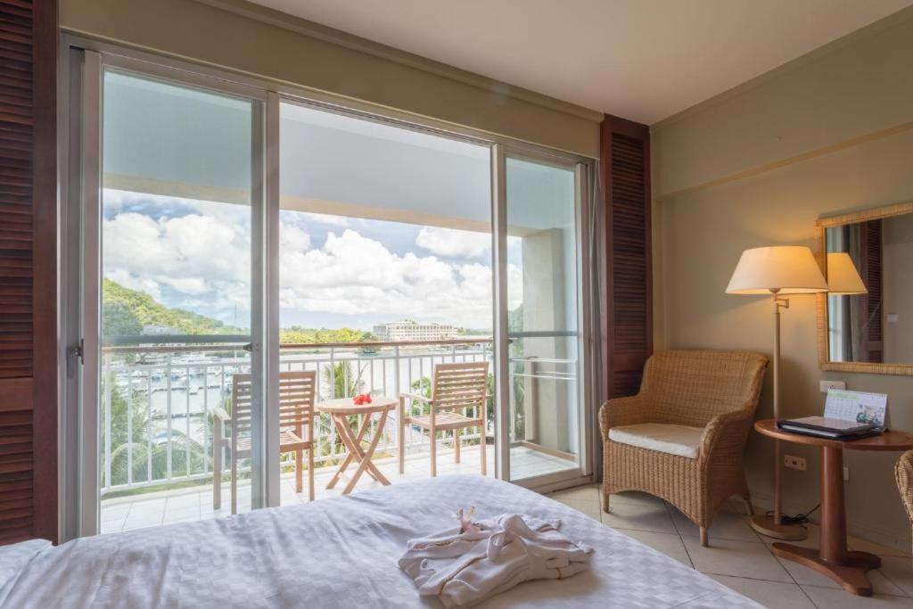 Palau Royal Resort Koror Ngoại thất bức ảnh