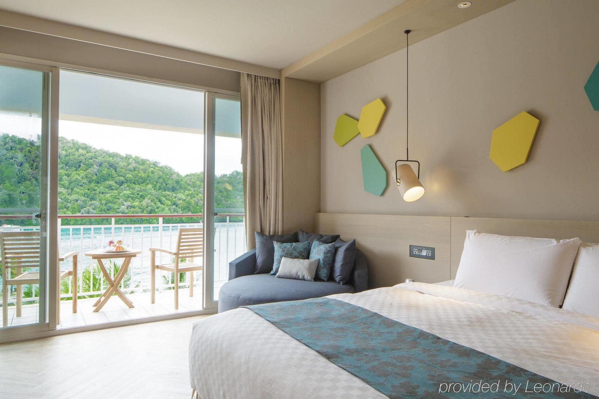 Palau Royal Resort Koror Ngoại thất bức ảnh