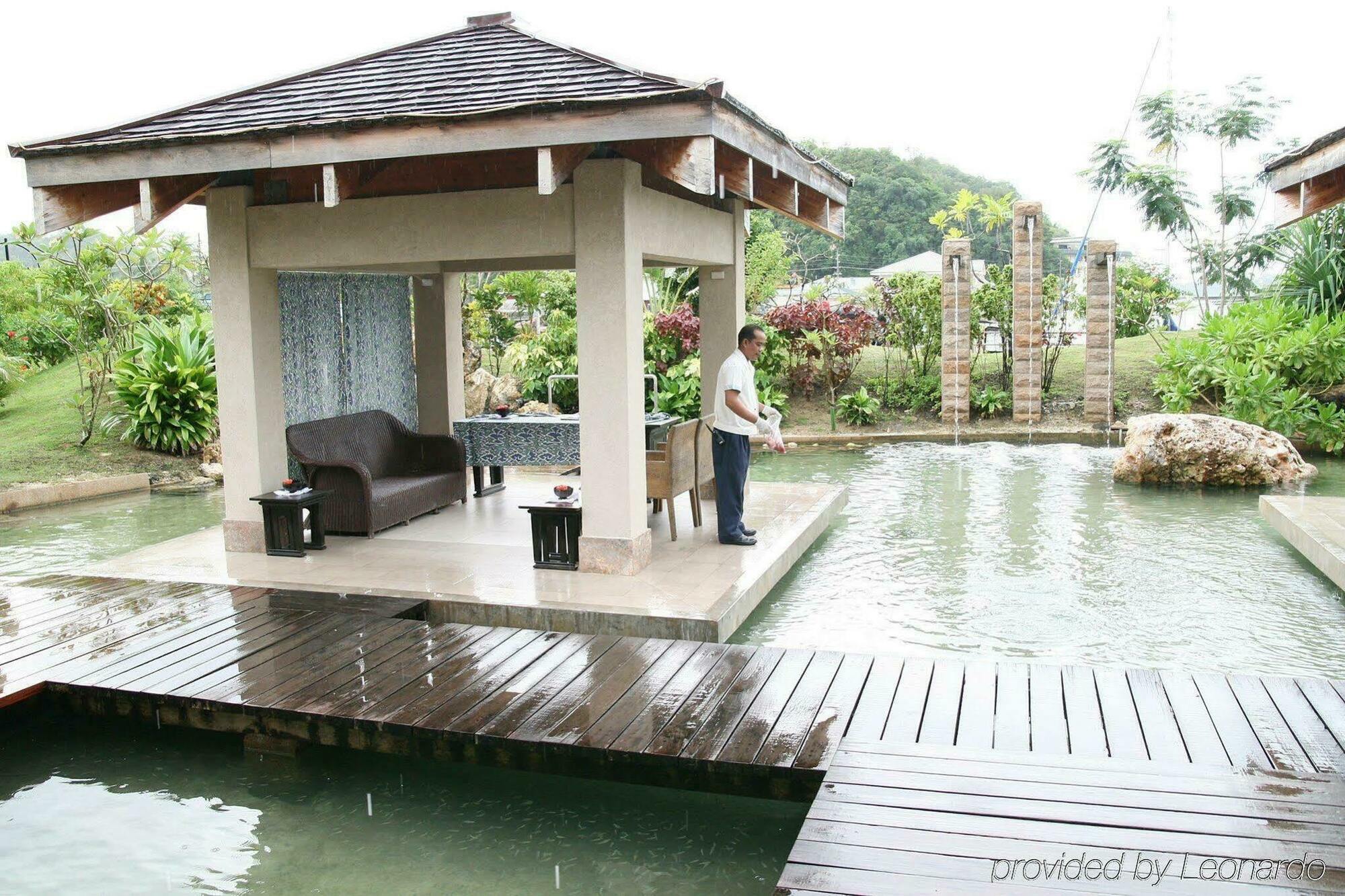 Palau Royal Resort Koror Ngoại thất bức ảnh