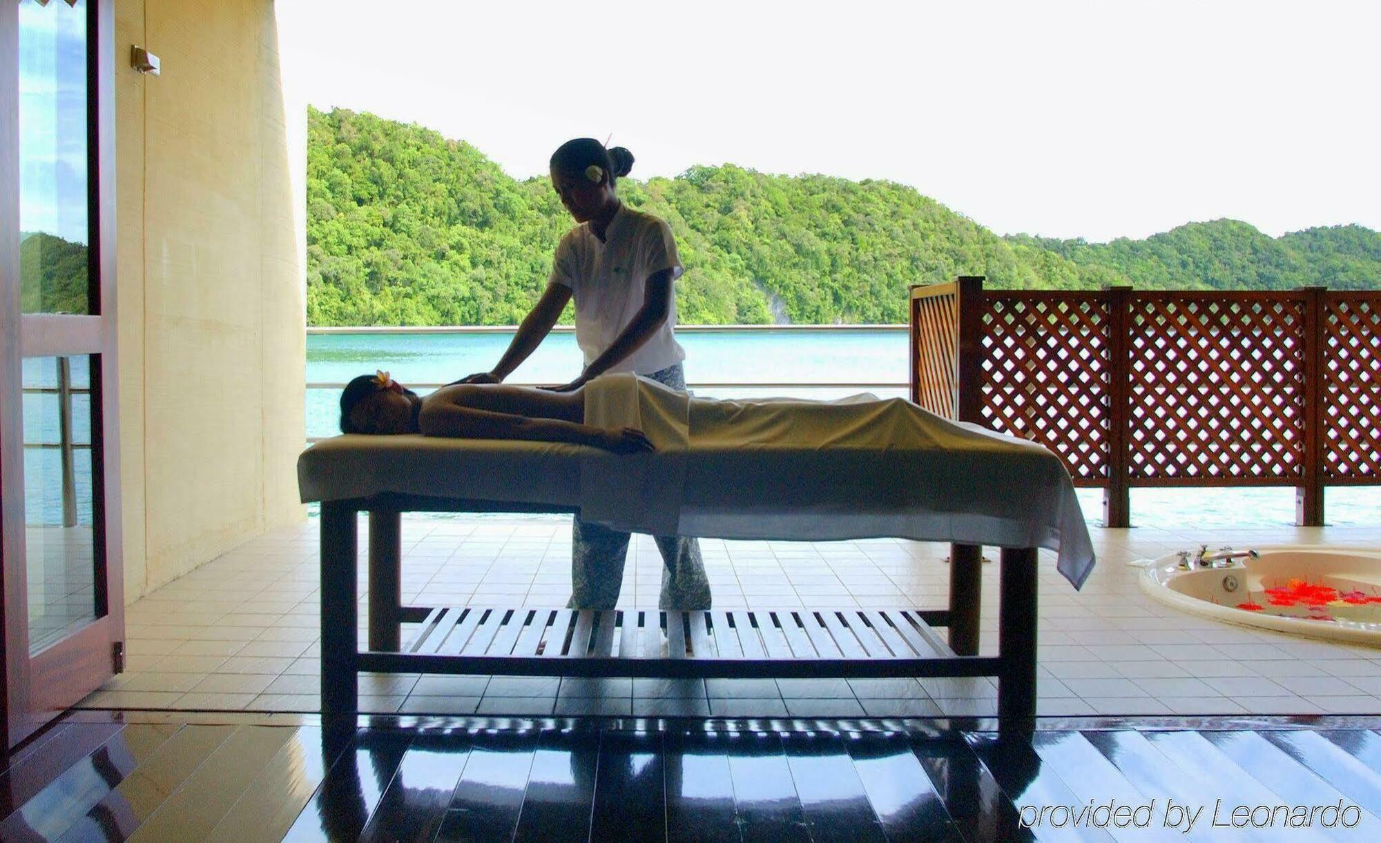 Palau Royal Resort Koror Ngoại thất bức ảnh